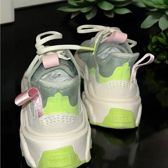 Sorel Women's Sneakers in Gray and Pink - Picture 2 of 7